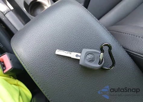 2010 Volkswagen Jetta Limited Edition z USA, uszkodzony, nr VIN 3VWRZ7AJ2AM146859